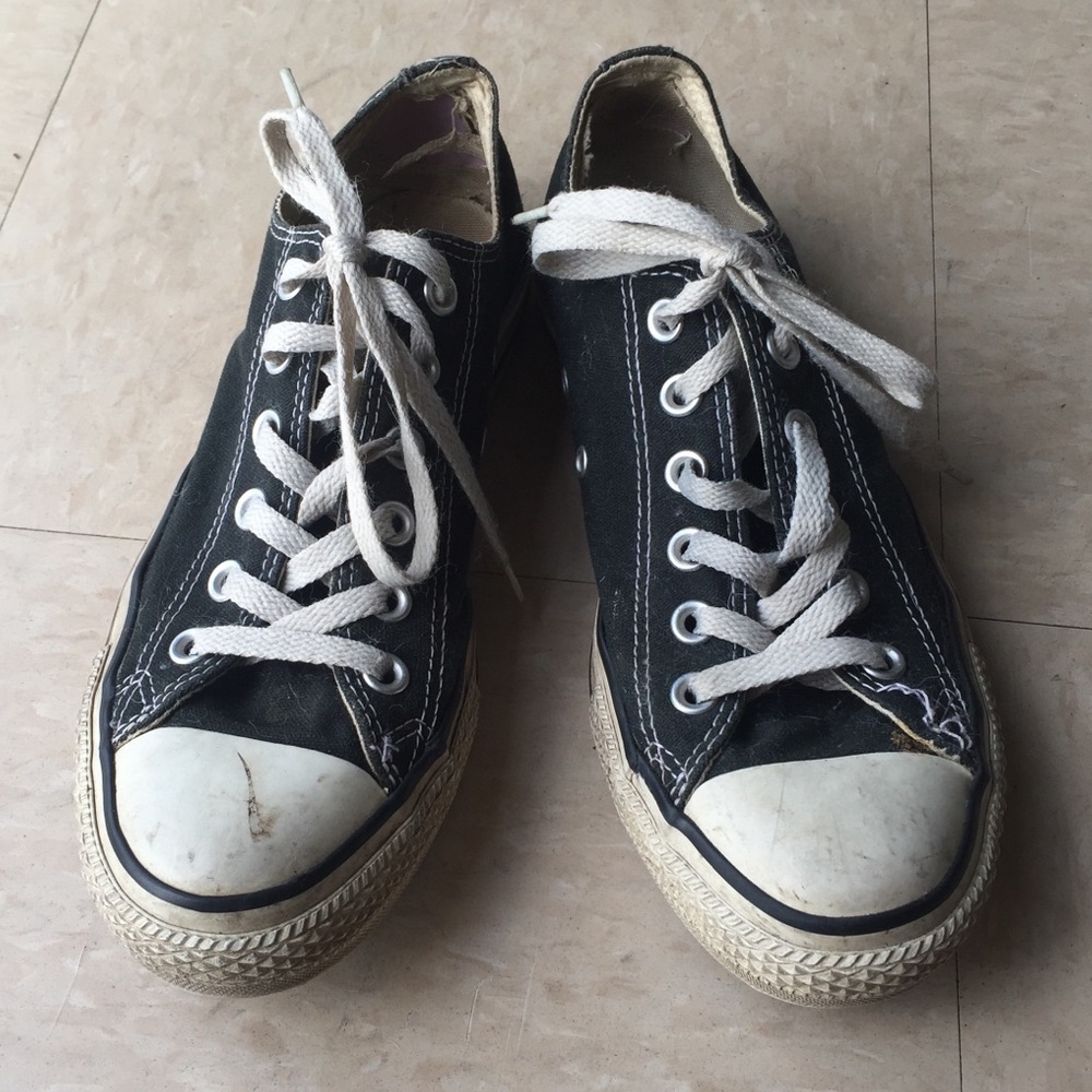 Black converse